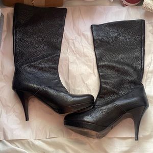 Miu Miu Black Leather Calf heeled boots 39